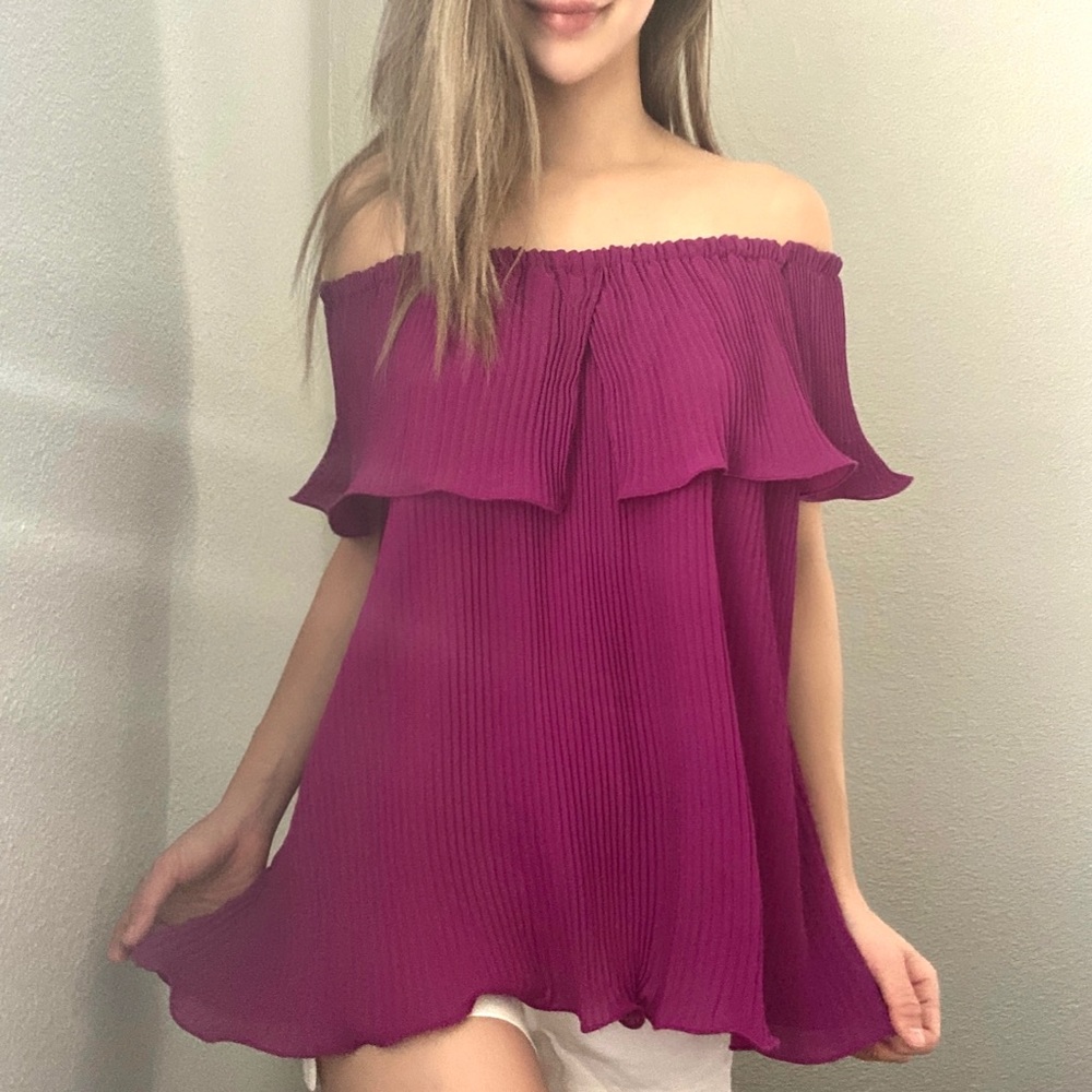 Pleated Off-shoulder flowy blouse Top